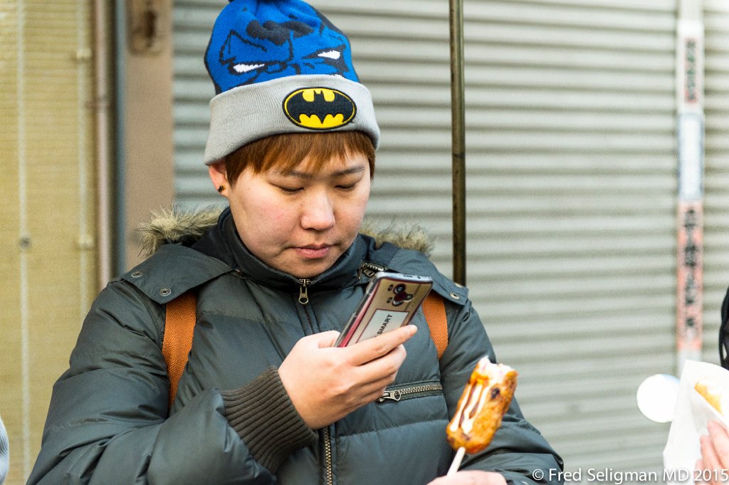 20150311_115545 D4S.jpg - Lady on phone, Ginza